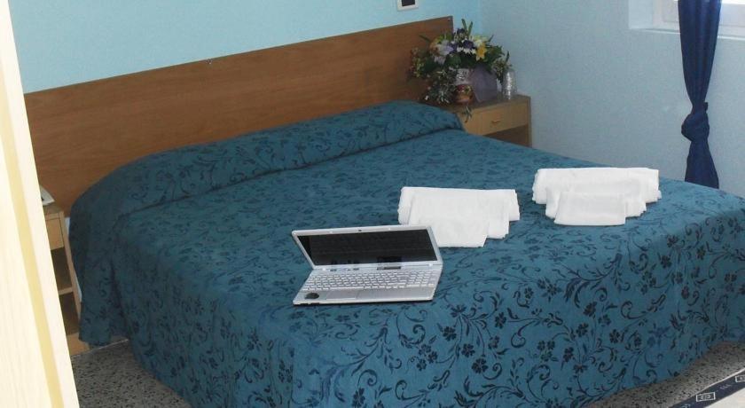 Hotel Eliseo リミニ エクステリア 写真